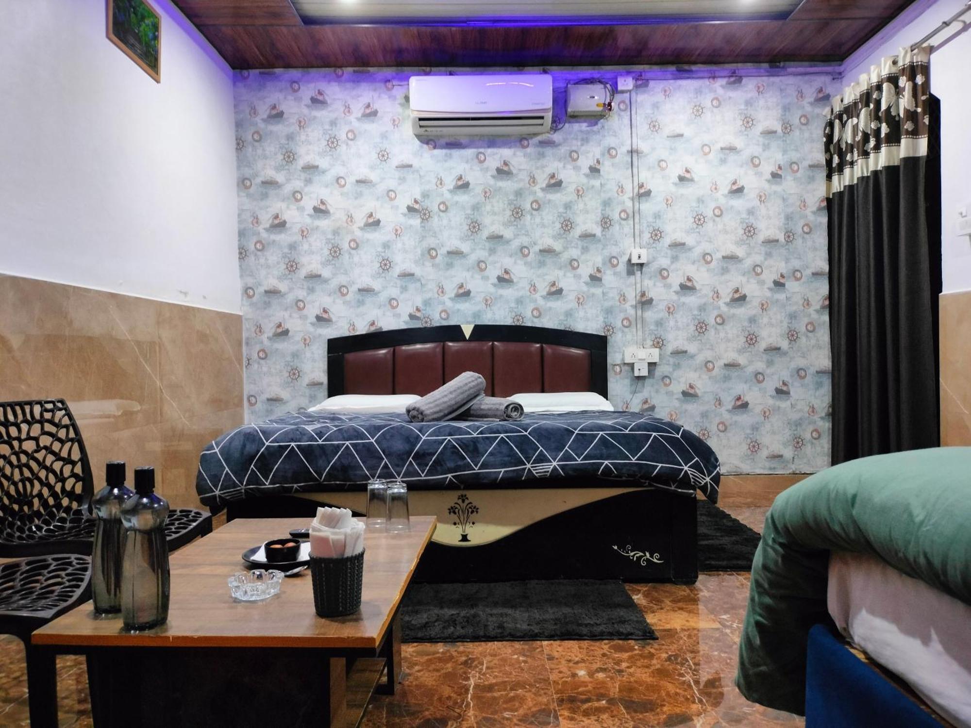 Kishan Home Stay Mathura Extérieur photo