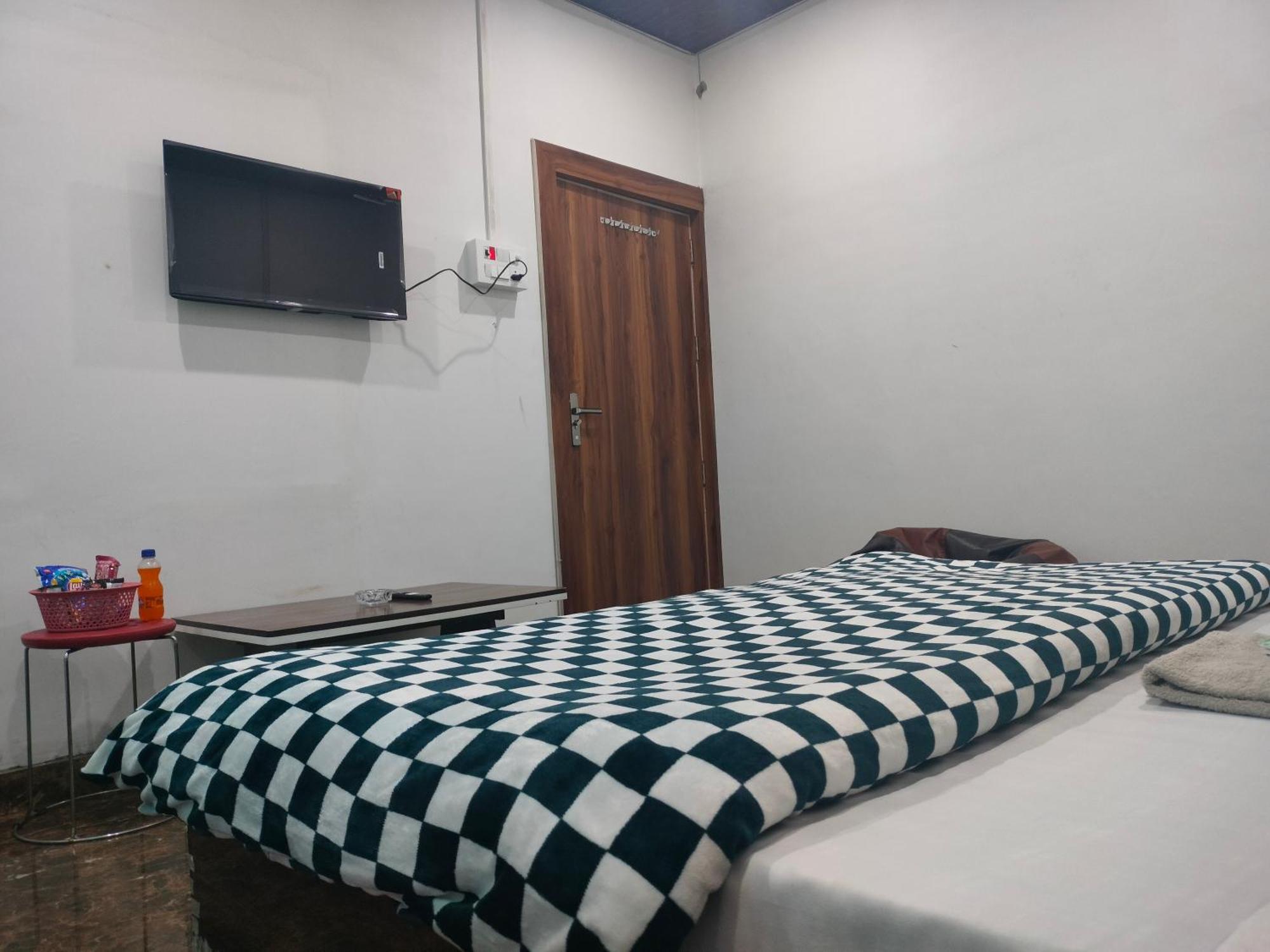 Kishan Home Stay Mathura Extérieur photo